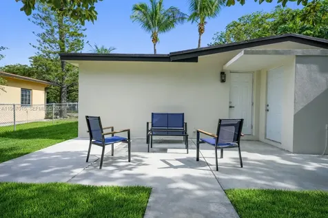 13720 NW 4th Court North Miami FL 33168