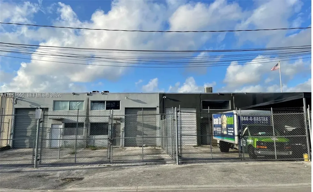 1111 SE 14 Street Hialeah FL 33142