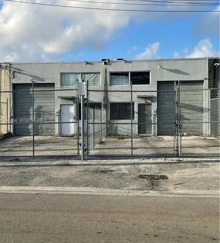 1111 SE 14 Street Hialeah FL 33142