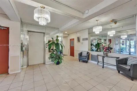 8260 SW 24th Street North Lauderdale FL 33068