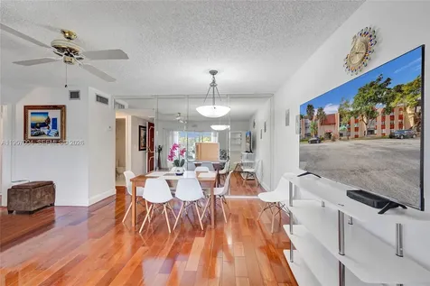 8260 SW 24th Street North Lauderdale FL 33068