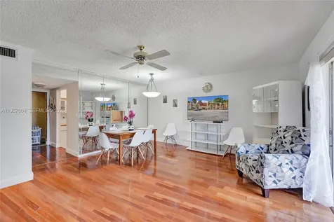 8260 SW 24th Street North Lauderdale FL 33068