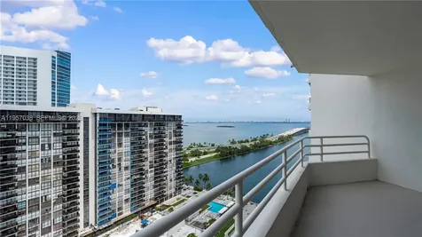 555 NE 34th Street Miami FL 33137