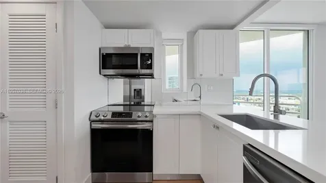 555 NE 34th Street Miami FL 33137