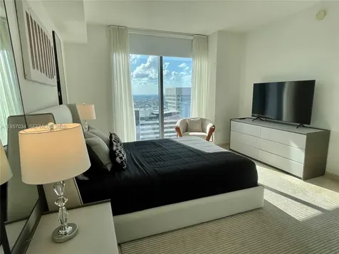 88 SW 7th Street Miami FL 33131