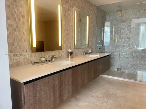 88 SW 7th Street Miami FL 33131