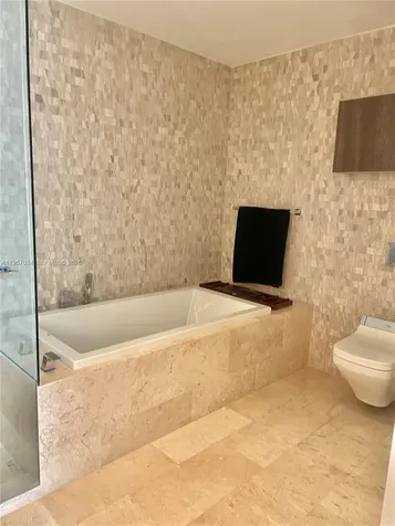 88 SW 7th Street Miami FL 33131