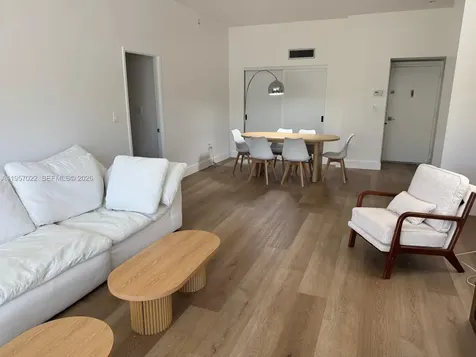 3731 N Country Club Drive Aventura FL 33180