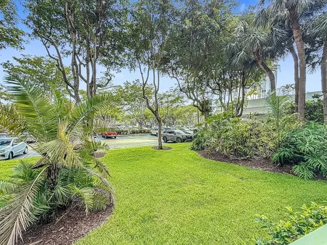 3731 N Country Club Drive Aventura FL 33180