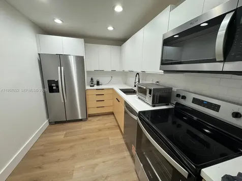 3731 N Country Club Drive Aventura FL 33180
