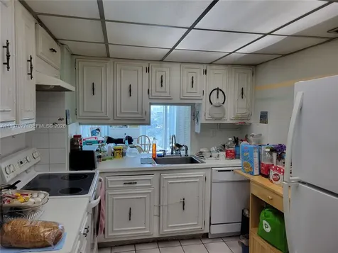 2655 Collins Avenue Miami Beach FL 33140
