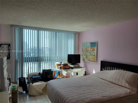 2655 Collins Avenue Miami Beach FL 33140