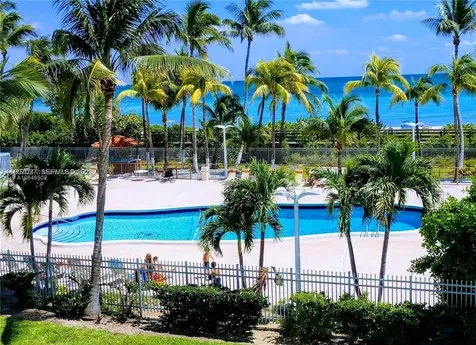 2655 Collins Avenue Miami Beach FL 33140