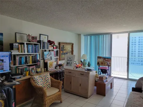 2655 Collins Avenue Miami Beach FL 33140