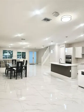 10420 NW 67th Street Doral FL 33178