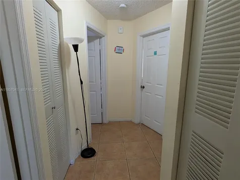 6205 Kendale Lakes Circle Miami FL 33183