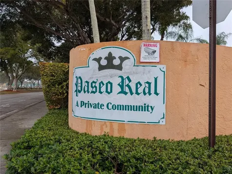 6205 Kendale Lakes Circle Miami FL 33183