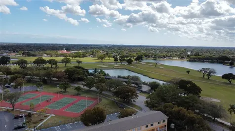 6205 Kendale Lakes Circle Miami FL 33183