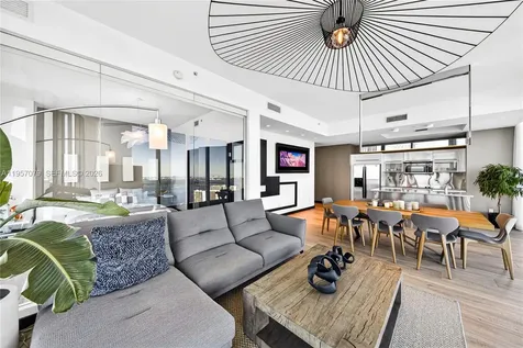 888 Biscayne Boulevard Miami FL 33132