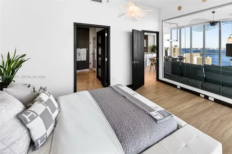 888 Biscayne Boulevard Miami FL 33132