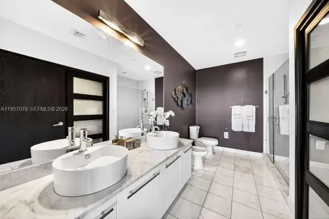 888 Biscayne Boulevard Miami FL 33132