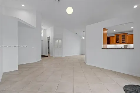 332 Bridgeton Road Weston FL 33326