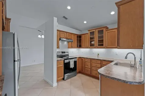 332 Bridgeton Road Weston FL 33326