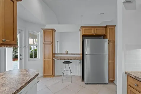 332 Bridgeton Road Weston FL 33326