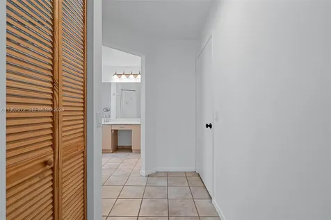 332 Bridgeton Road Weston FL 33326