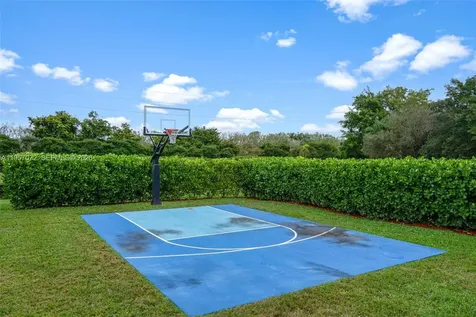 332 Bridgeton Road Weston FL 33326