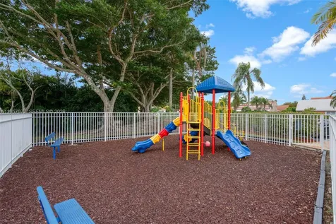 332 Bridgeton Road Weston FL 33326