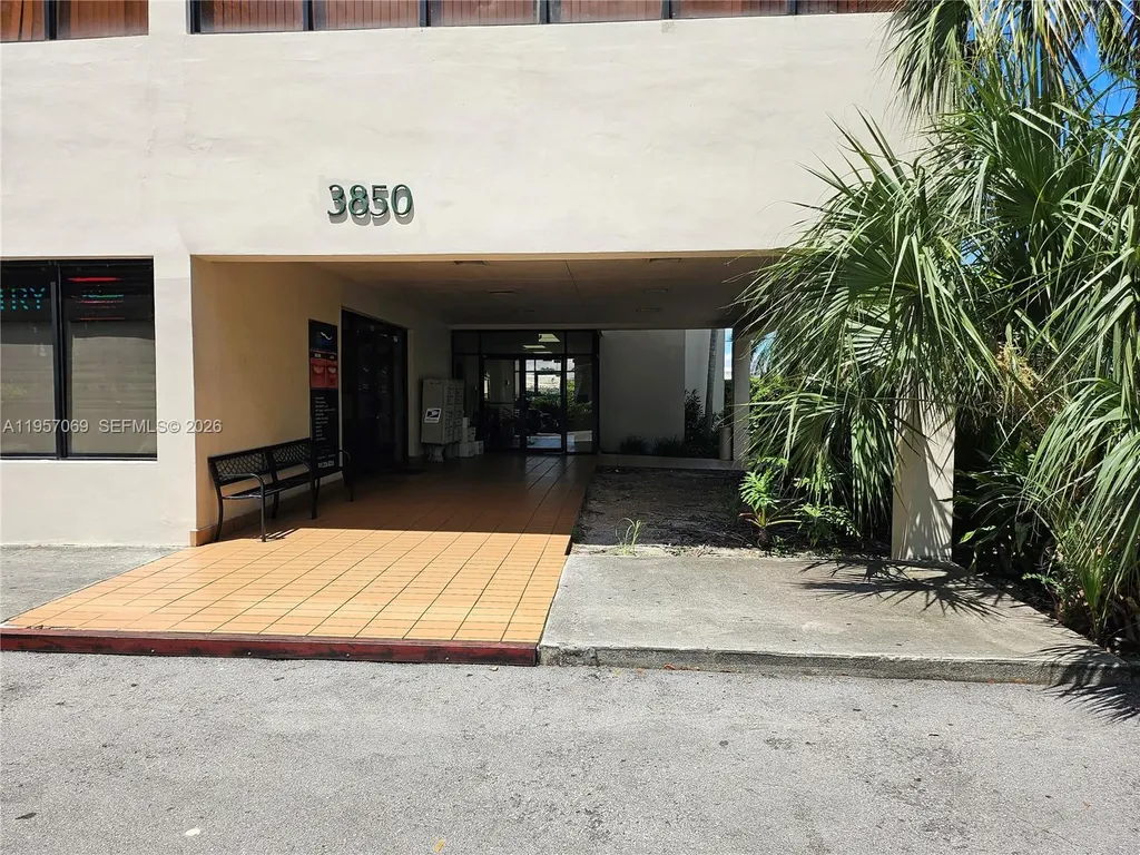 3850 SW 87th Avenue Miami FL 33165