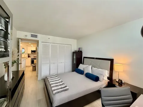 770 Claughton Island Drive Miami FL 33131