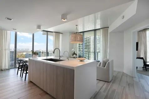 2900 NE 7th Avenue Miami FL 33137