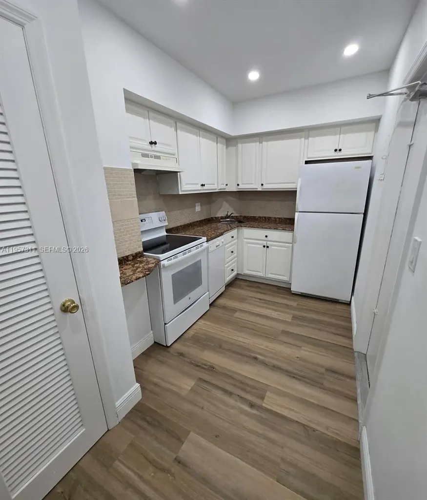 2424 SE 17th Causeway Fort Lauderdale FL 33316