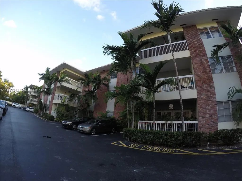 2424 SE 17th Causeway Fort Lauderdale FL 33316