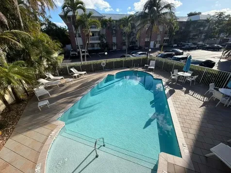 2424 SE 17th Causeway Fort Lauderdale FL 33316