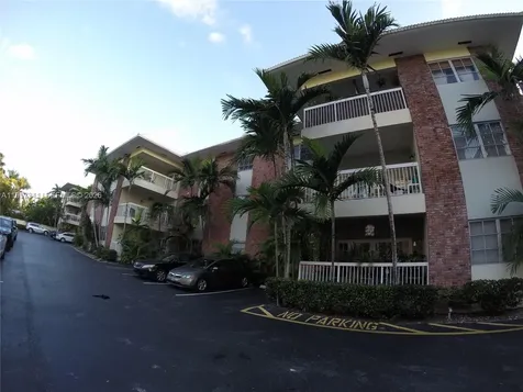 2424 SE 17th Causeway Fort Lauderdale FL 33316