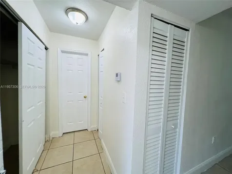 2040 NW 89th Avenue Pembroke Pines FL 33028