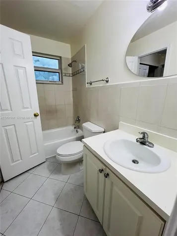 2040 NW 89th Avenue Pembroke Pines FL 33028