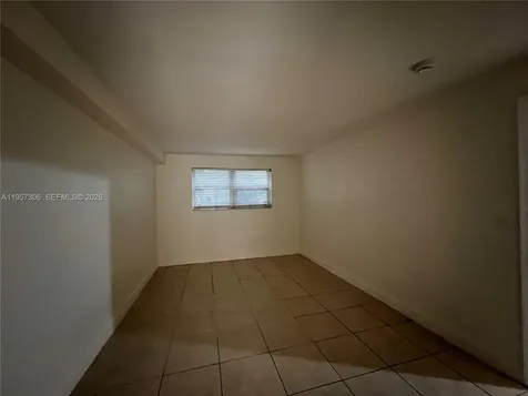 2040 NW 89th Avenue Pembroke Pines FL 33028