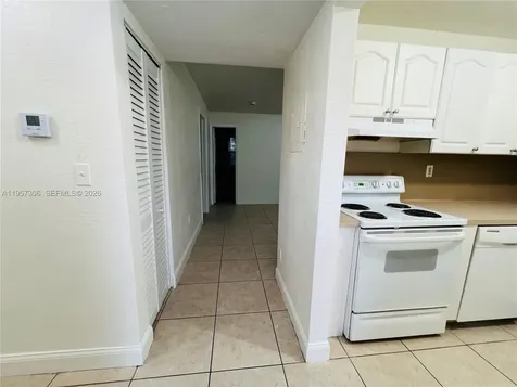 2040 NW 89th Avenue Pembroke Pines FL 33028