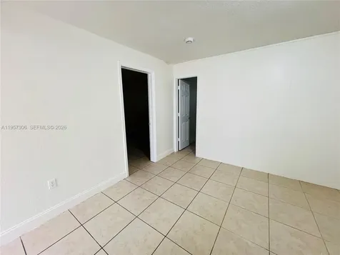 2040 NW 89th Avenue Pembroke Pines FL 33028