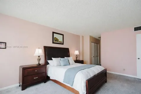 3800 S Ocean Drive Hollywood FL 33019