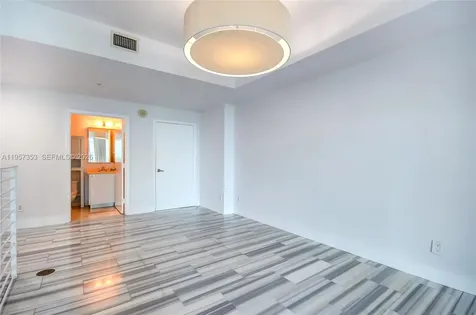 60 SW 13th Street Miami FL 33130
