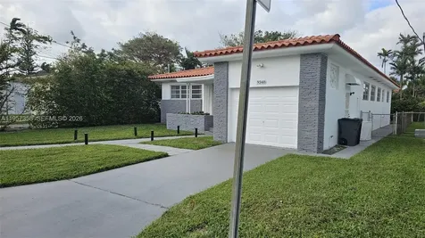 9348/9356 Byron Avenue Surfside FL 33154
