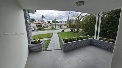 9348/9356 Byron Avenue Surfside FL 33154
