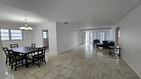 9348/9356 Byron Avenue Surfside FL 33154