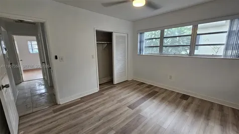 9348/9356 Byron Avenue Surfside FL 33154