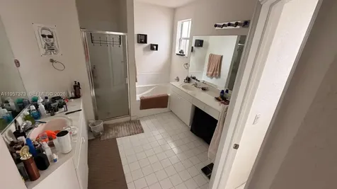 7586 NW 113th Path Doral FL 33178